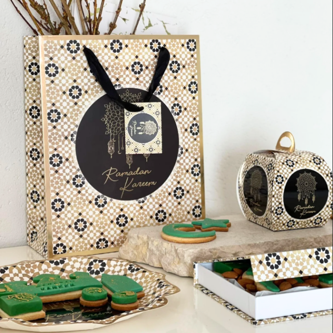Ramadan Kareem Gift Bag - Black & Gold