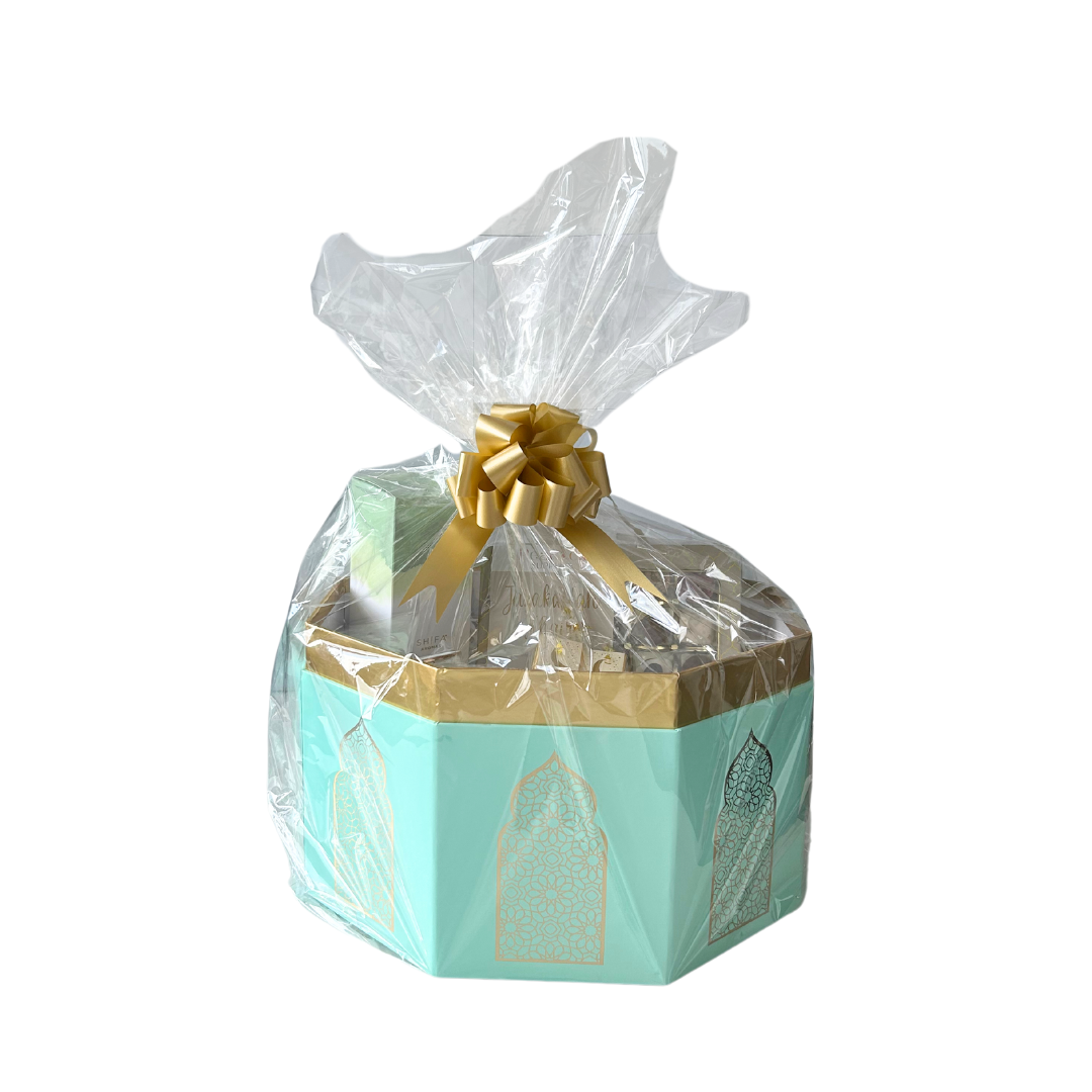 Umrah Large Hamper Gift Box